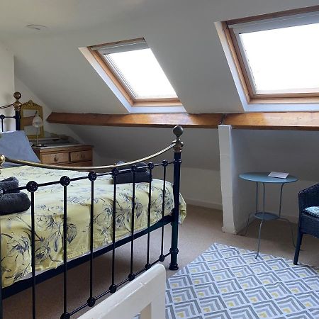 Demeter Cottage Уитби Екстериор снимка